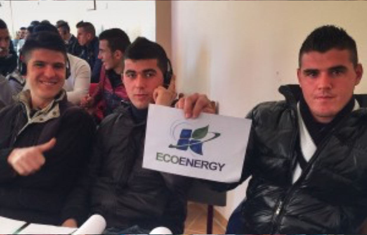 Image: Students Albania